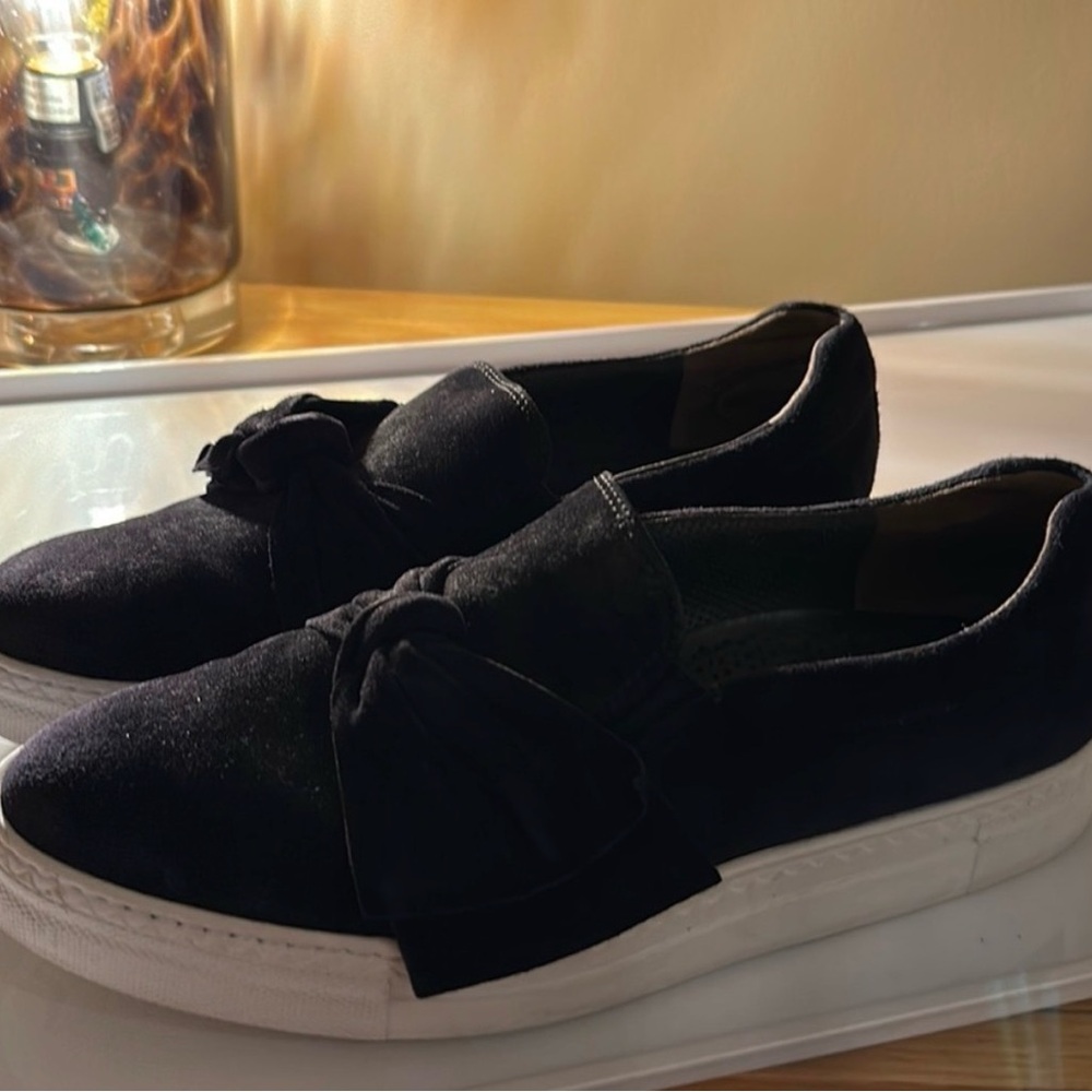 Paul Green Black suede Bow Slip-On Sneakers with White Platform Sole